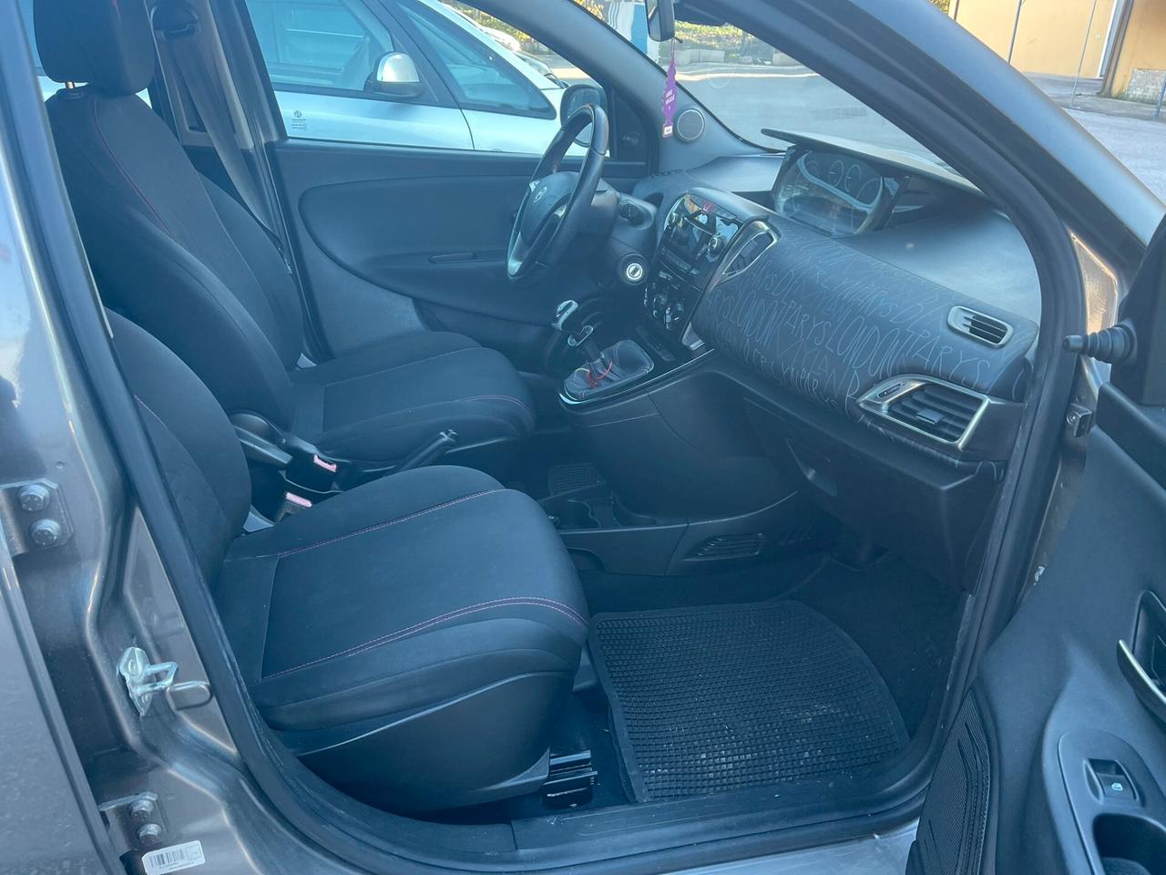 Lancia Ypsilon 1.2 69 CV 5 porte GPL Ecochic Elefantino