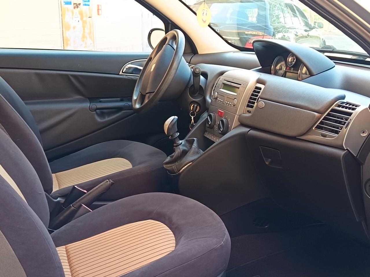 Lancia Ypsilon 1.2 benz 100.000km NEOPATENT