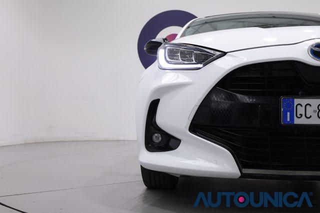 TOYOTA Yaris 1.5 HYBRID 5 PORTE LOUNGE FARI LED TETTO PANORAMA