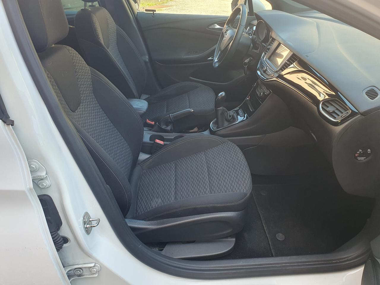 Opel Astra 1.6 CDTi Berlina 110CV Euro6