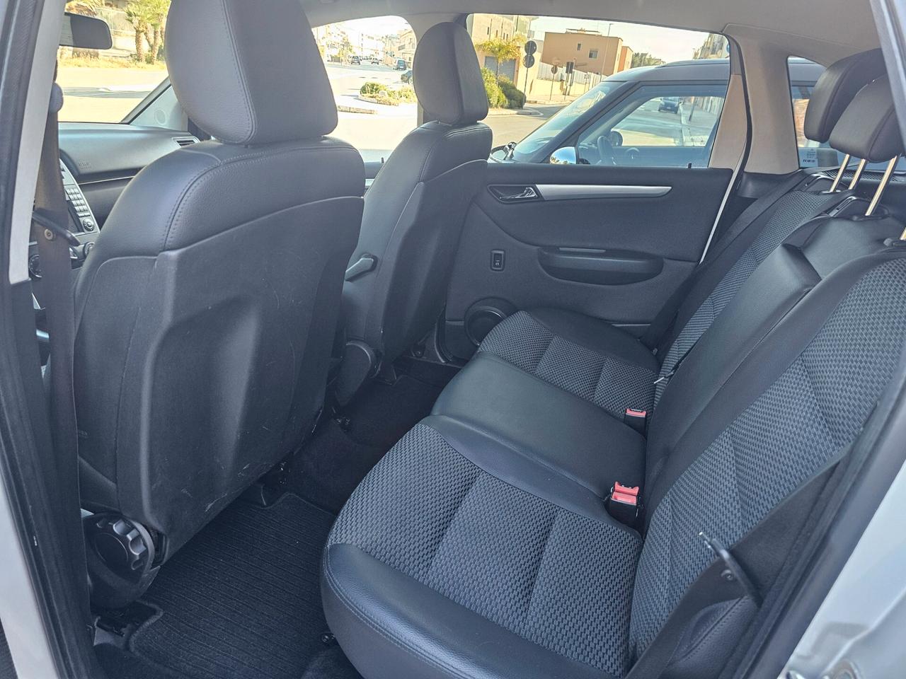 MERCEDES B180 CDI 109CV PREMIUM AUTOMATIK