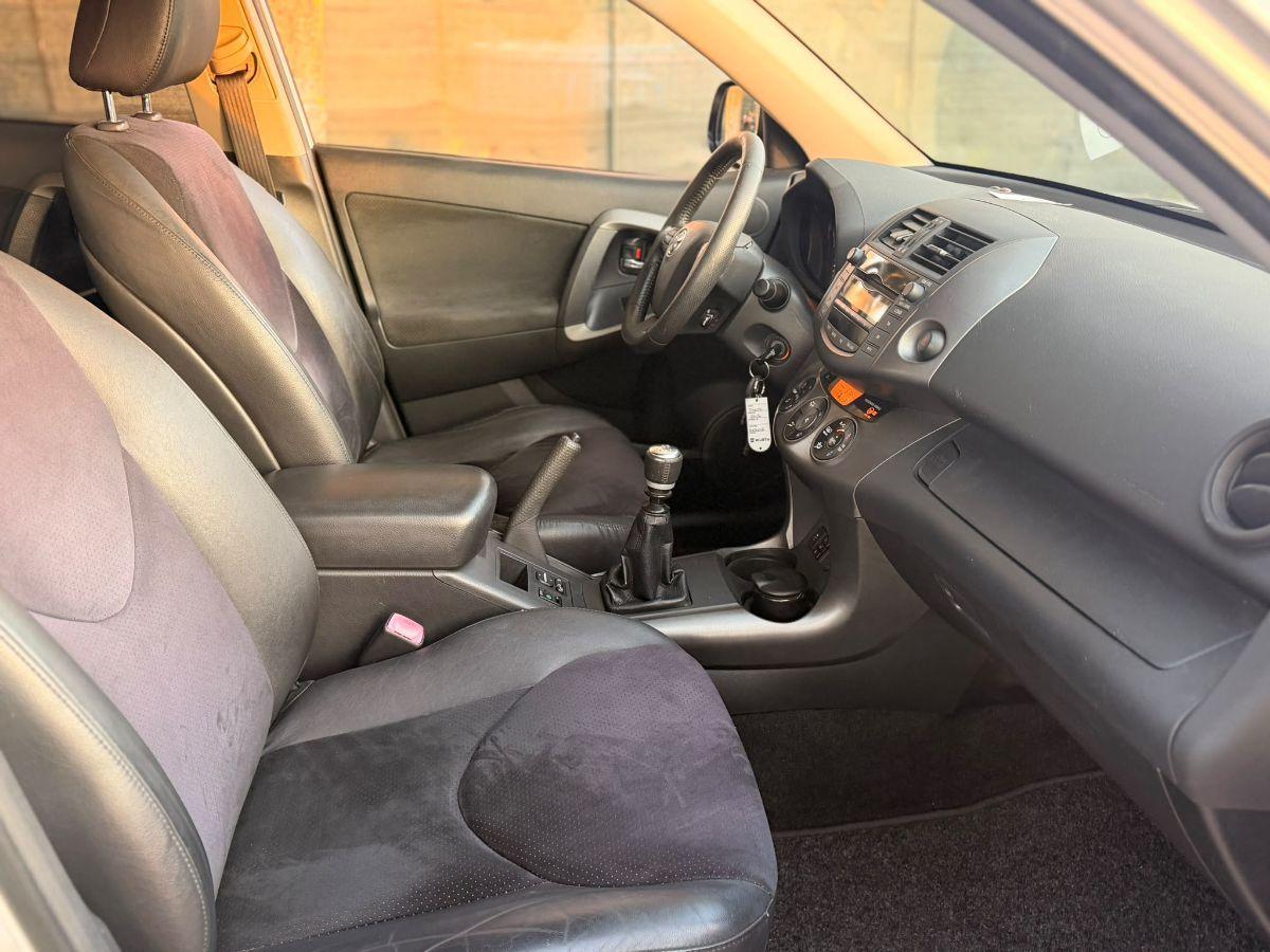 TOYOTA - RAV4 - 2.2 D-4D 150CV 4WD Exclusive