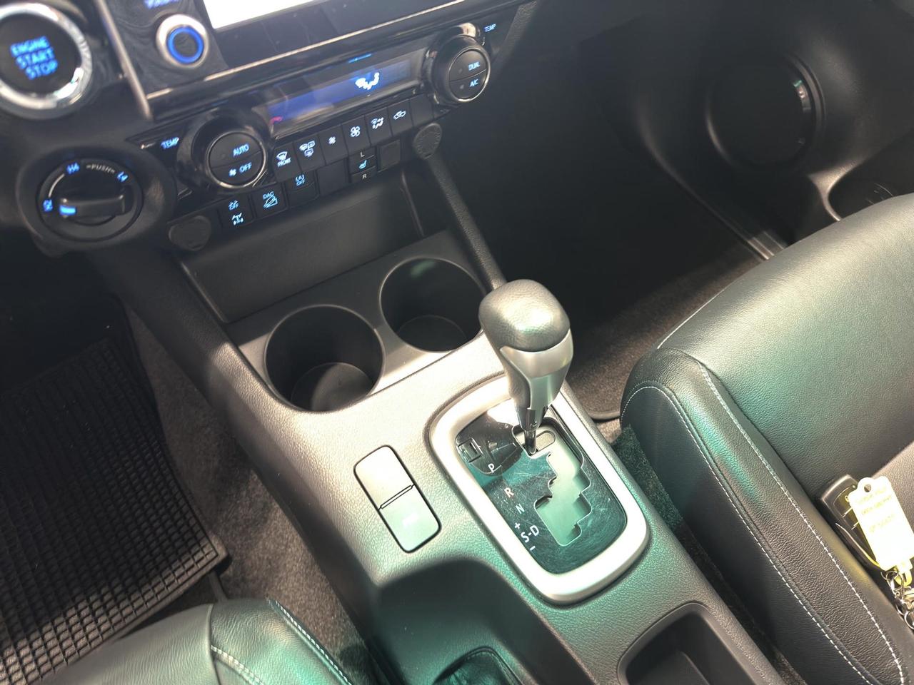 Toyota Hilux 2.8 d double cab Executive 4wd auto