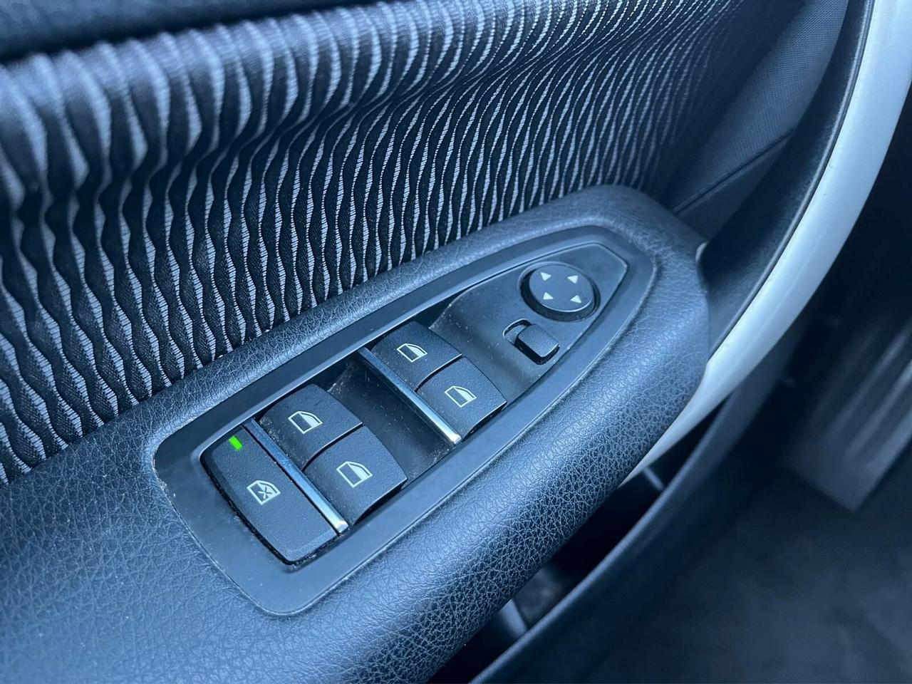 Bmw 116d 5p. Advantage Auto.