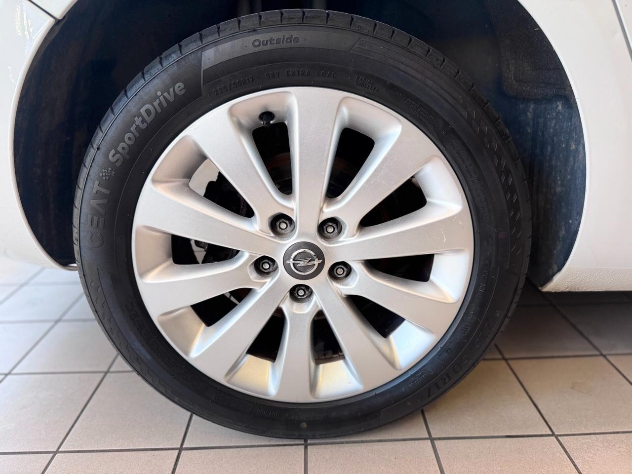 Opel Astra 1.7 CDTI 110CV Sports Tourer Cosmo Fleet