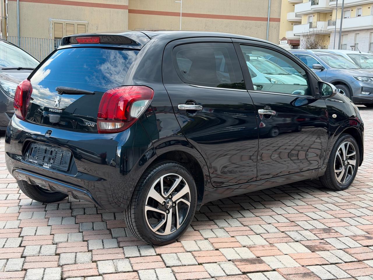 Peugeot 108 VTi 68 5 porte Allure