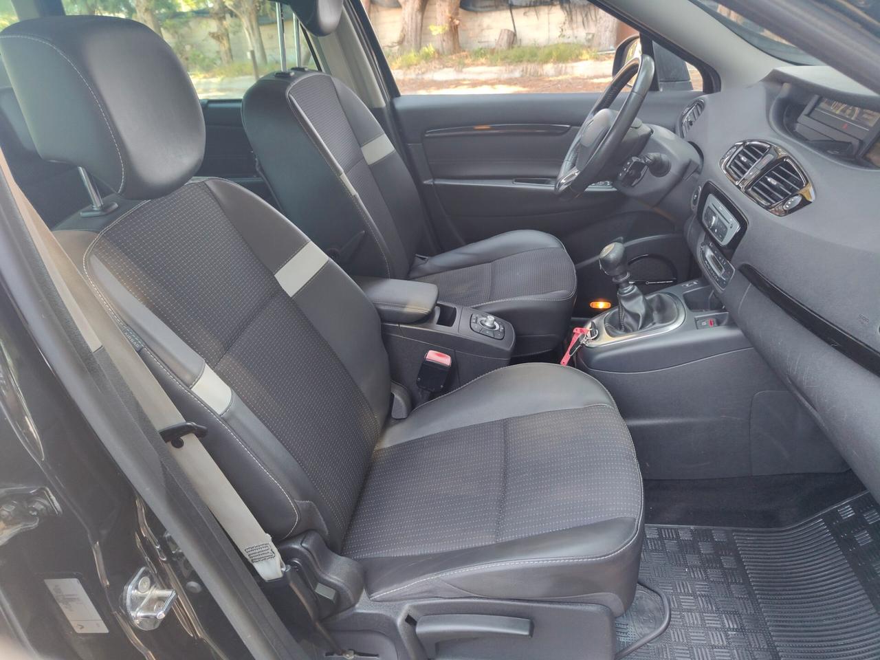 Renault Scenic XMod 1.6 dCi 130CV Bose sound