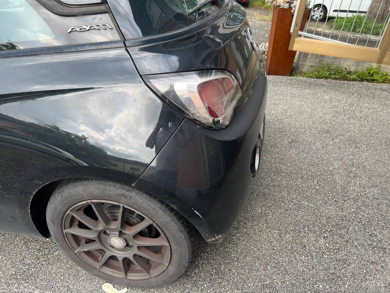 Opel Adam 1.2 70 CV Glam