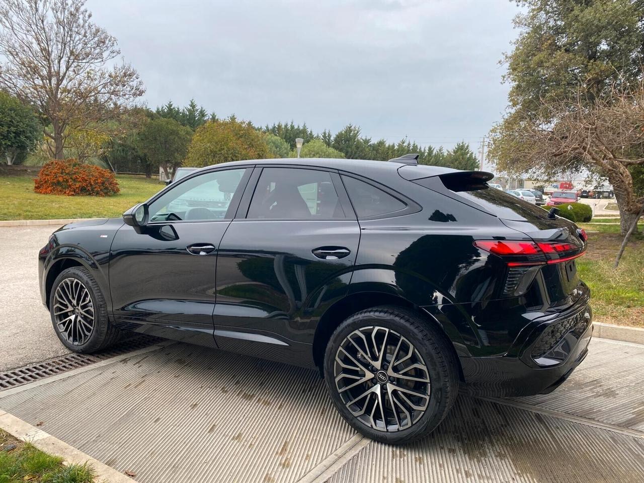 Audi Q3 SPB TDI S tronic line edition 110 kW