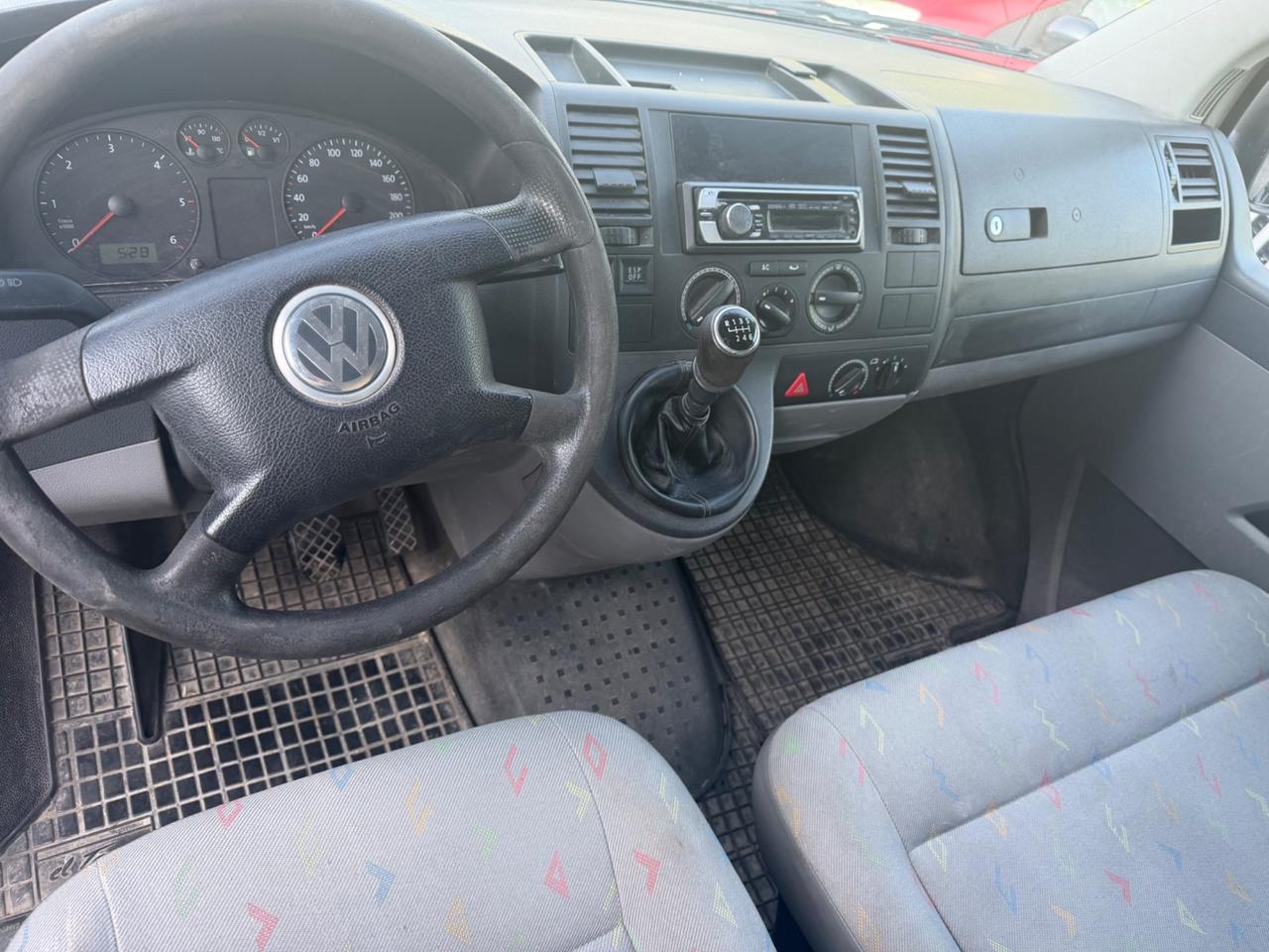 Volkswagen Transporter 2.5 TDI anno 2006 9 posti