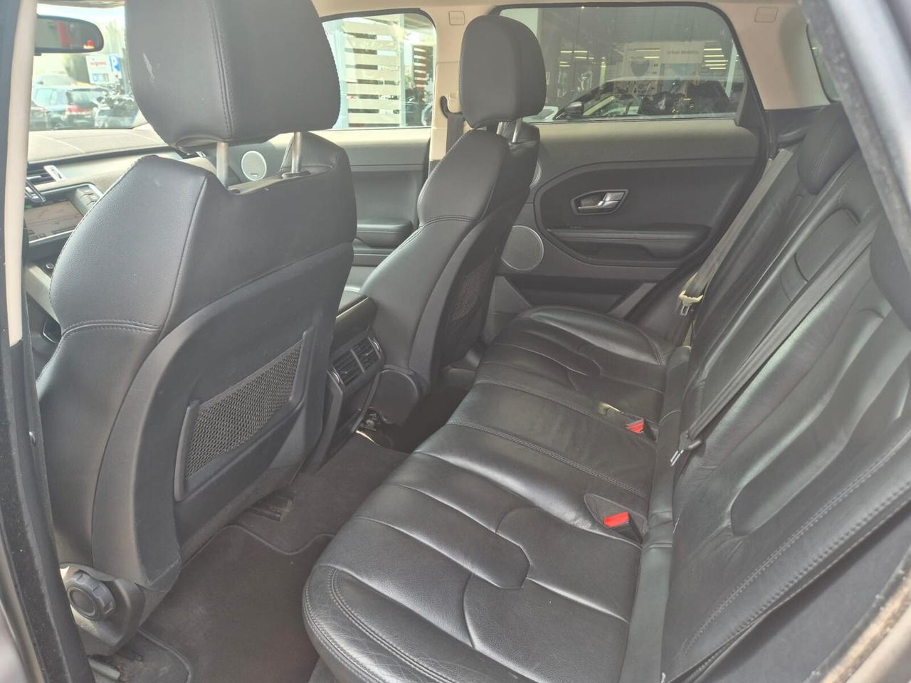 LR Range Evoque 2.2 TD4 Vers. PURE E5B -- 4x4!!!