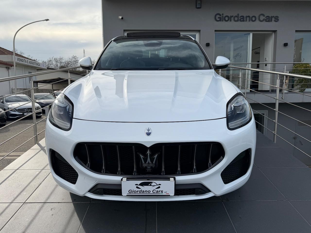 Maserati Grecale MHEV 300 CV AWD GT tetto apribile