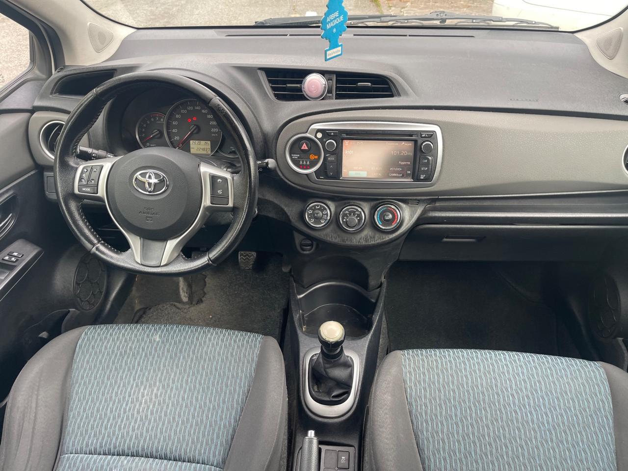 Toyota Yaris 1.0 5 porte Active