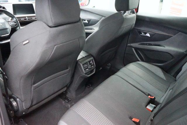 PEUGEOT 3008 BlueHDi 130 S&S Business