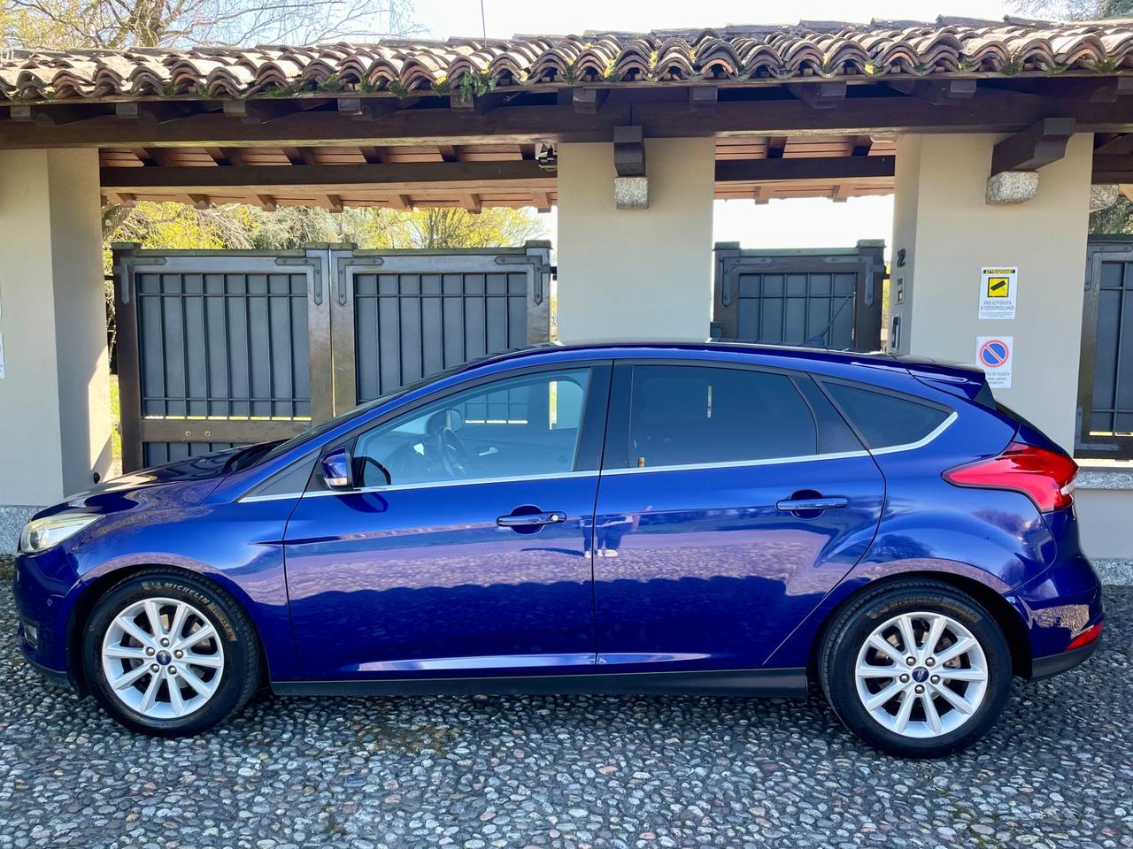 Ford Focus 1.5 TDCi 120 CV Titanium *SOLO 120000 KM*