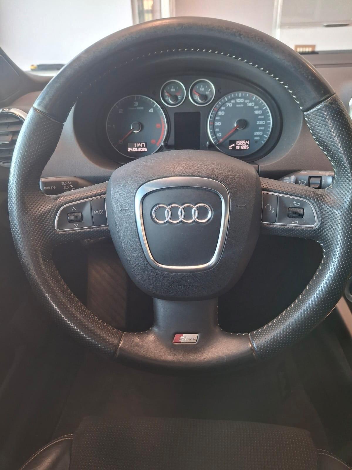 Audi A3 Sportback 1.6 tdi S LINE*NEOPATENTATI