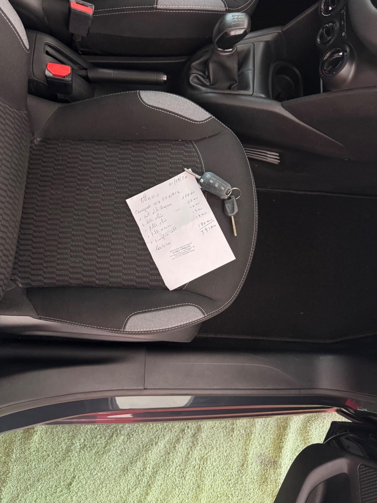 Peugeot 208 5 porte Access 110000 CHILOMETRI