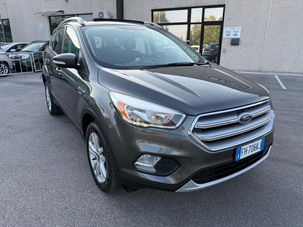 Ford Kuga 1.5 TDCI 120 CV 2WD Titanium Tetto Apribile