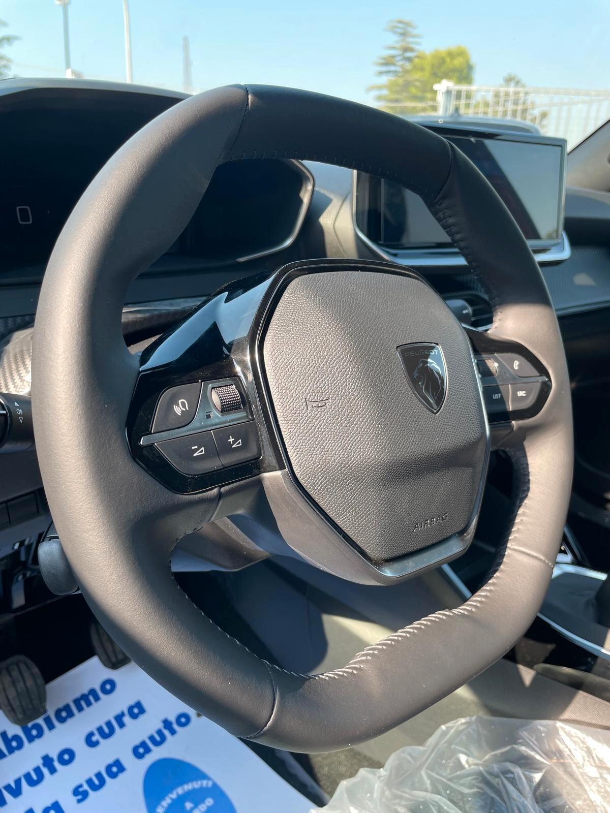 Peugeot 2008 Allure 1.2 100cv