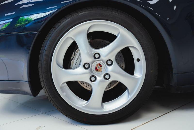Porsche 911 PORSCHE 911 993 CARRERA 4