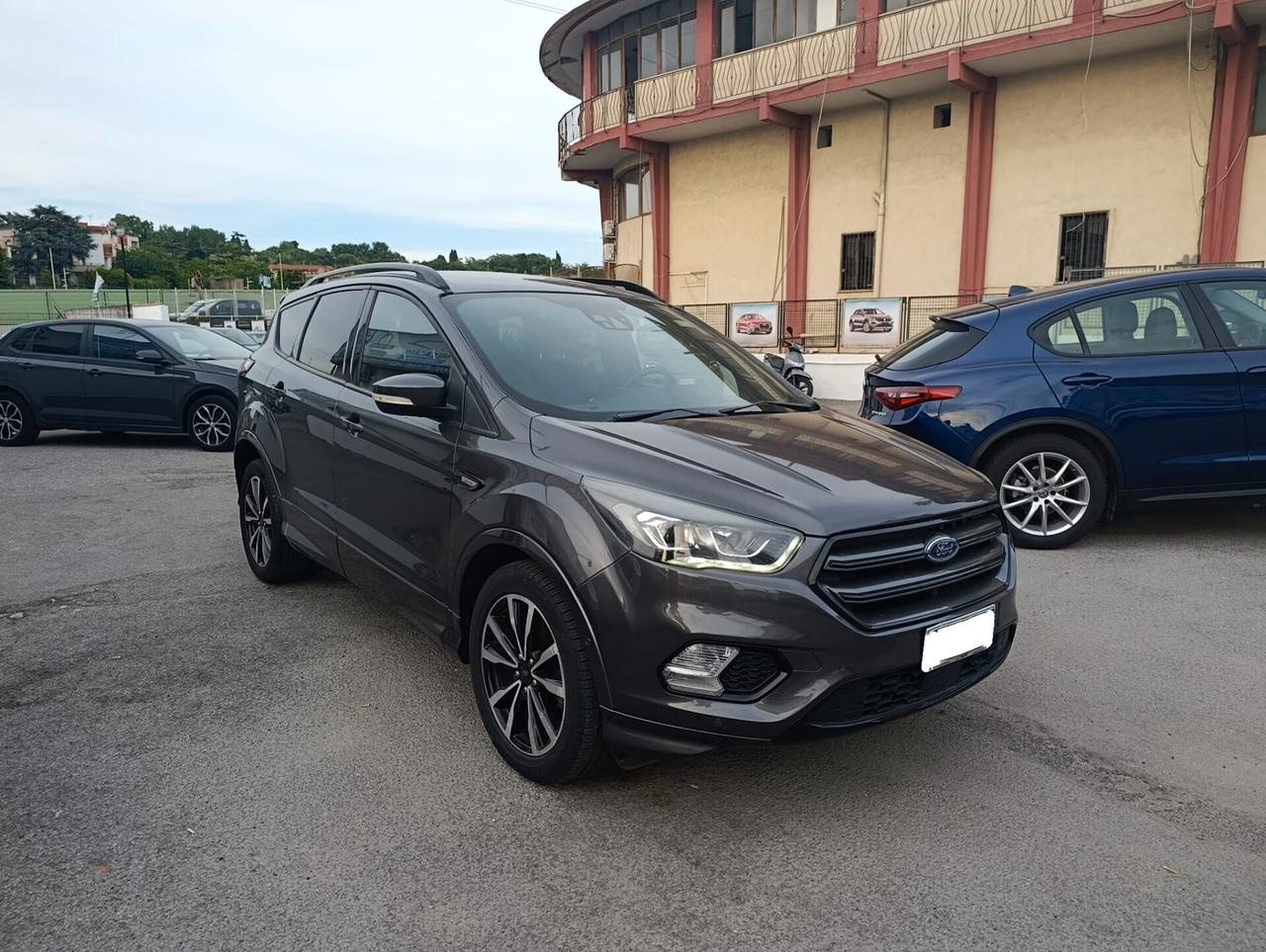 Ford Kuga 1.5 TDCI 120 CV S&S 2WD ST-Line