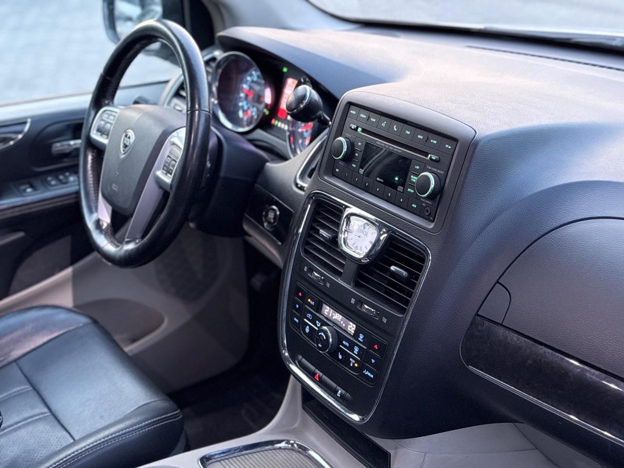 Lancia Voyager 2.8 163 CV Platinum Full Optional