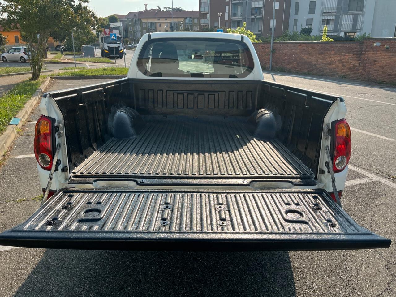 Mitsubishi L200 2.5 DI-D/136CV Club Cab Invite DPF
