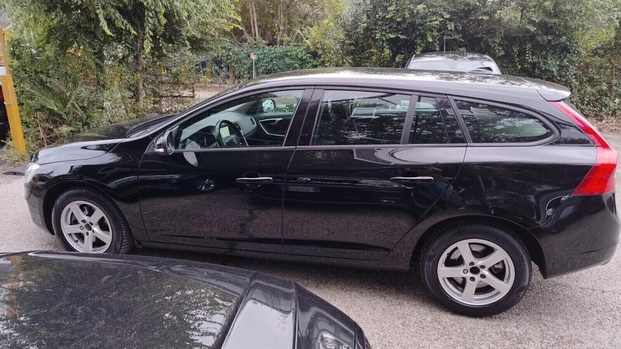 Volvo V60 2.0 D2 EURO6 ok Neopatentati