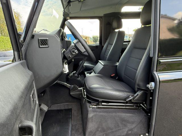 LAND ROVER Defender 90 2.2 TD4 Station Wagon SE NEOPATENTATI