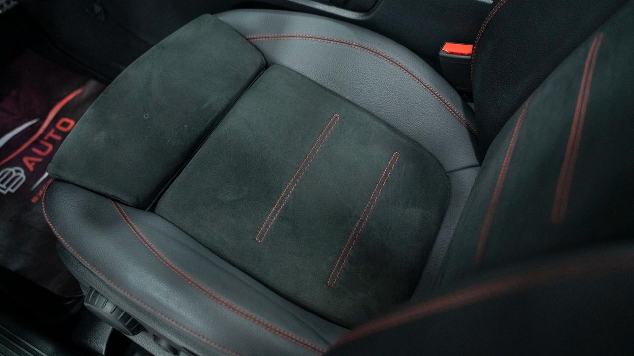 Mercedes-benz GLB 200 7 POSTI PREMIUM PLUS AMG TETTO LUCI XENO NAVI FULL