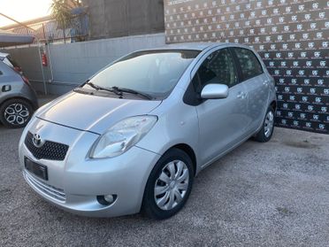 Toyota Yaris 1.3 5 porte Navi