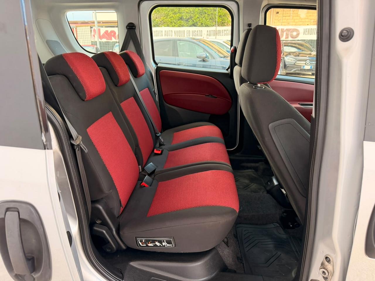 Fiat Doblò 1.6 MJT 105CV 5 Posti