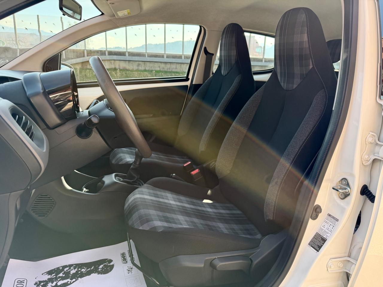 Peugeot 108 OK NEO PATENTATI - 16.000 KM!!