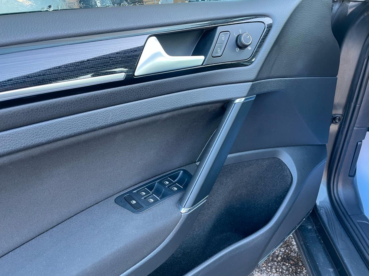 Volkswagen Golf 2.0 TDI DSG 5p. Executive BMT IVA ESPOSTA