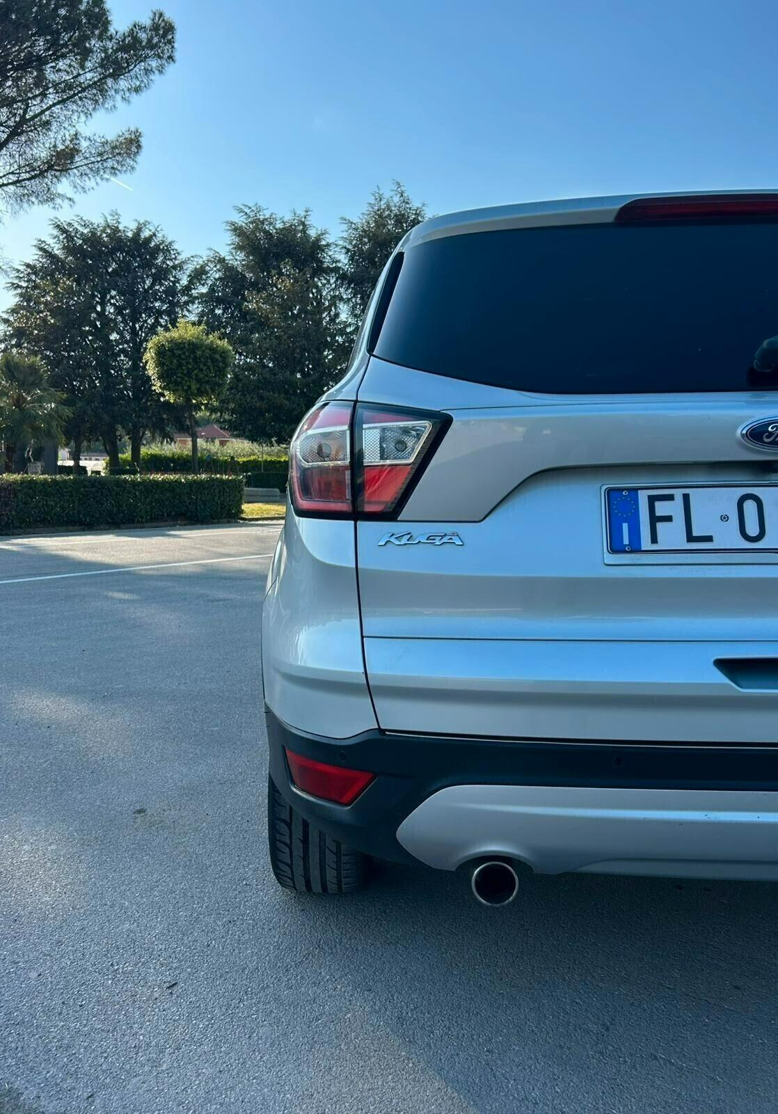 Ford Kuga 2.0 TDCI 150 CV S&S 4WD Powershift Titanium