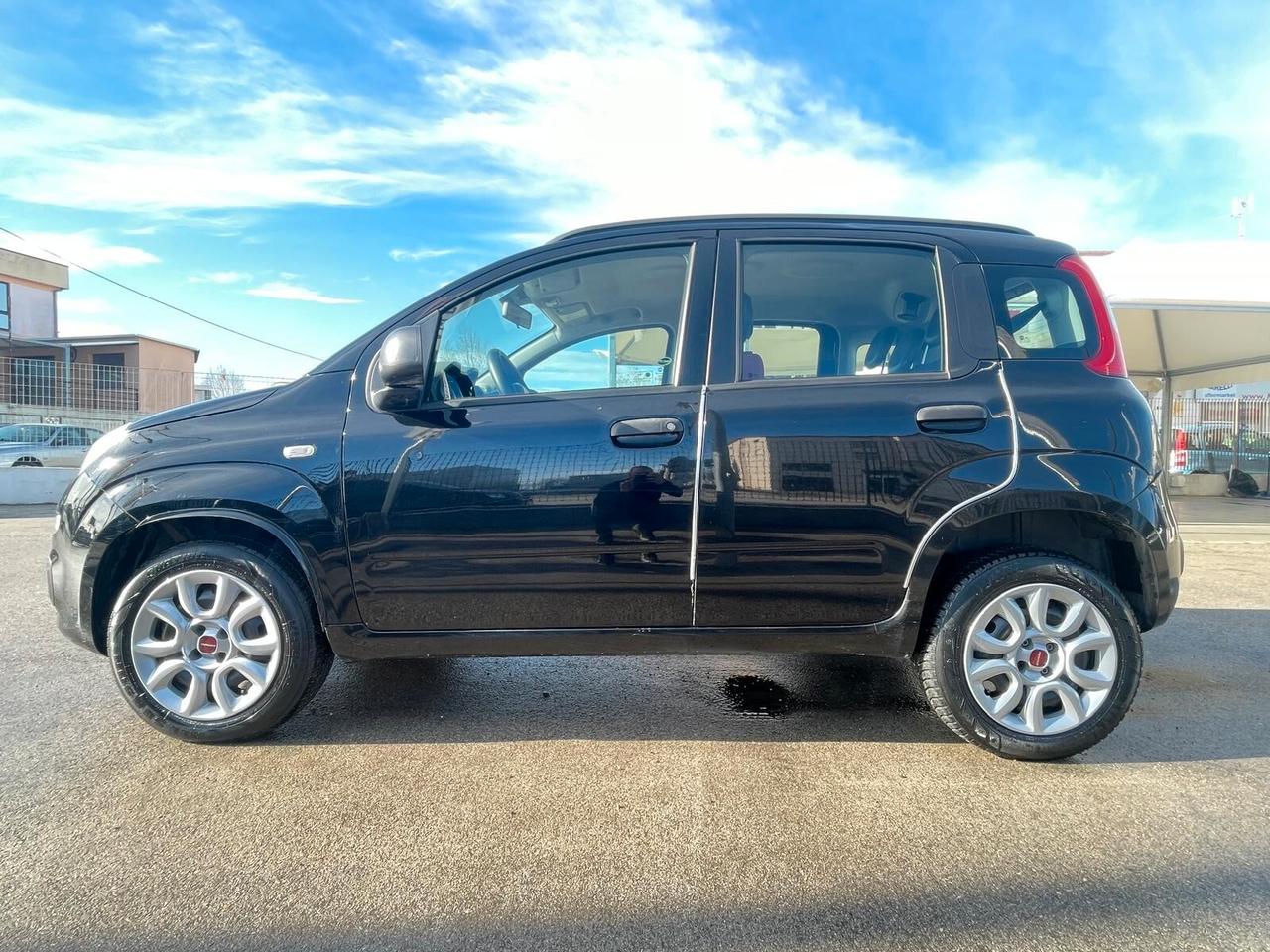 Fiat Panda 0.9 TwinAir Turbo Natural Power Lounge