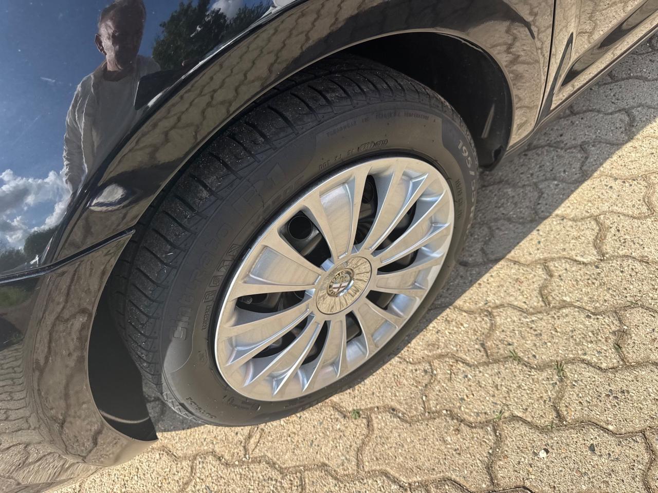 Alfa Romeo MiTo 1.4 benzina 77 cv neopatentati