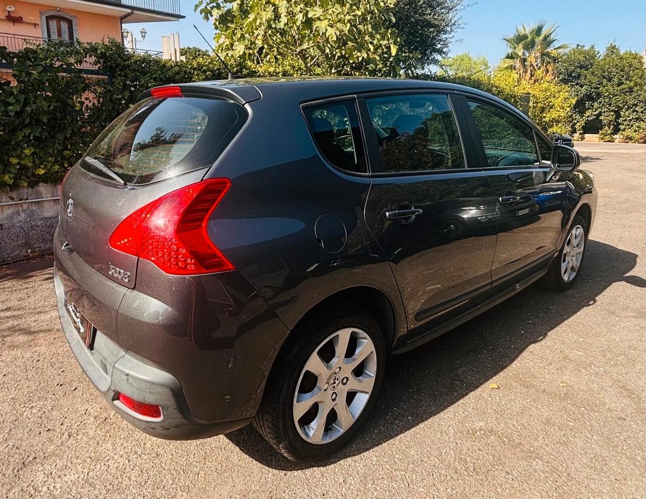 Peugeot 3008 1.6 HDi 115CV Business