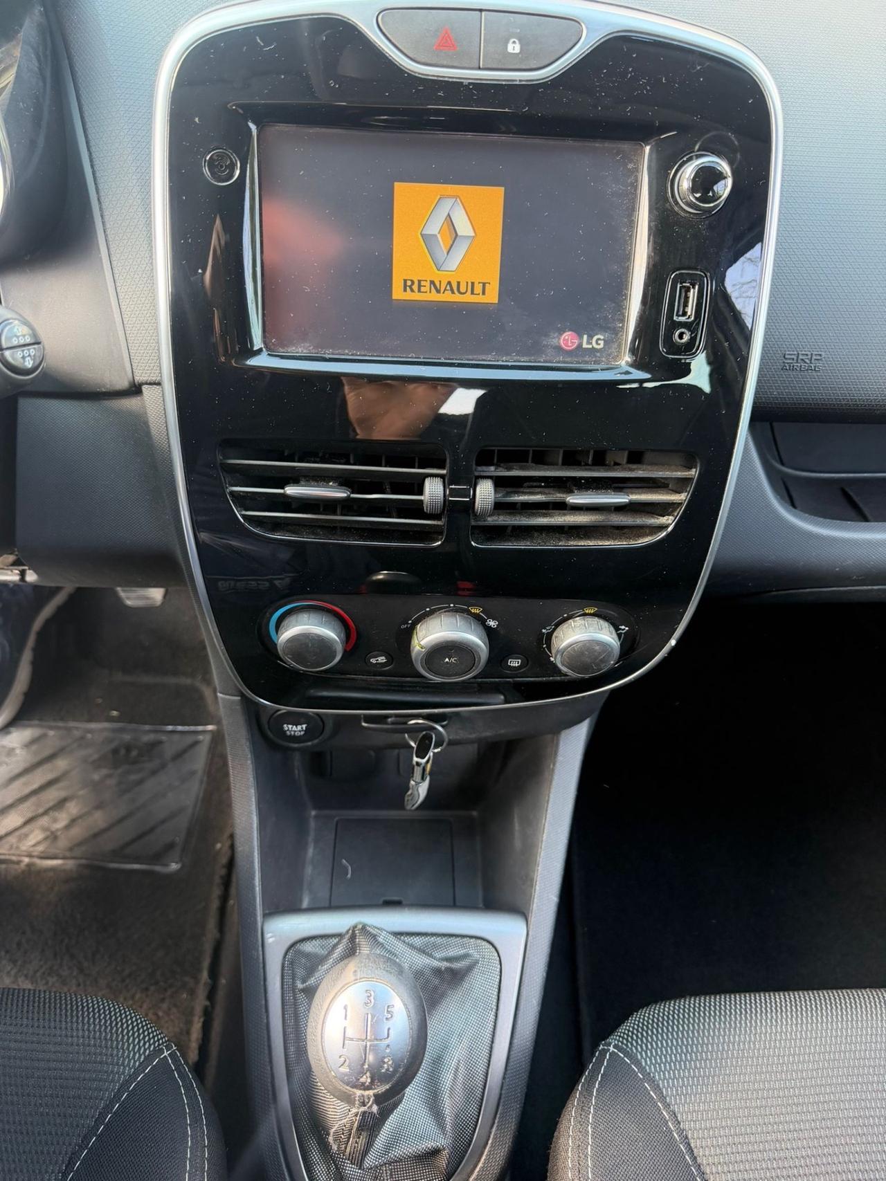 Renault Clio 1.5 dCi 8V 75CV 5 porte Costume National neopatentati