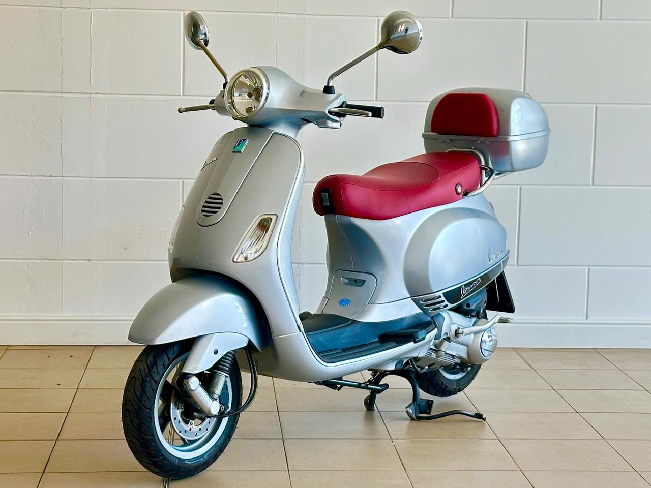 Vespa 150 LX