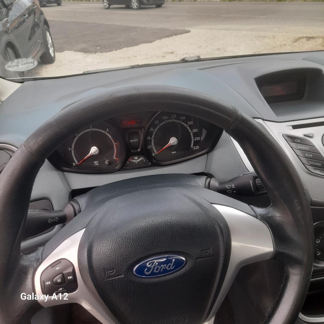 Ford Fiesta 1.4 TDCi 70CV 5 porte