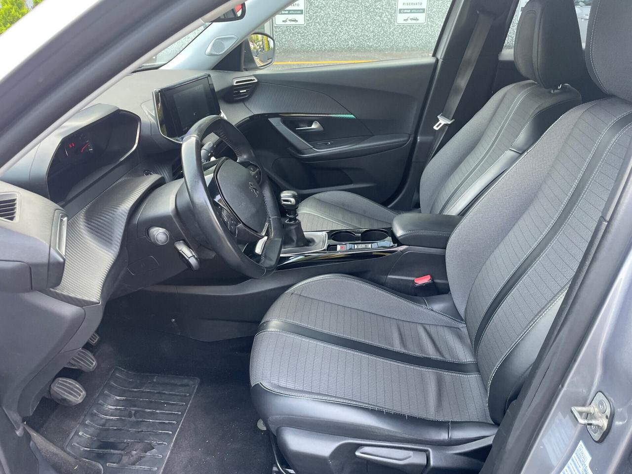Peugeot 2008 PureTech 100 S&S Allure