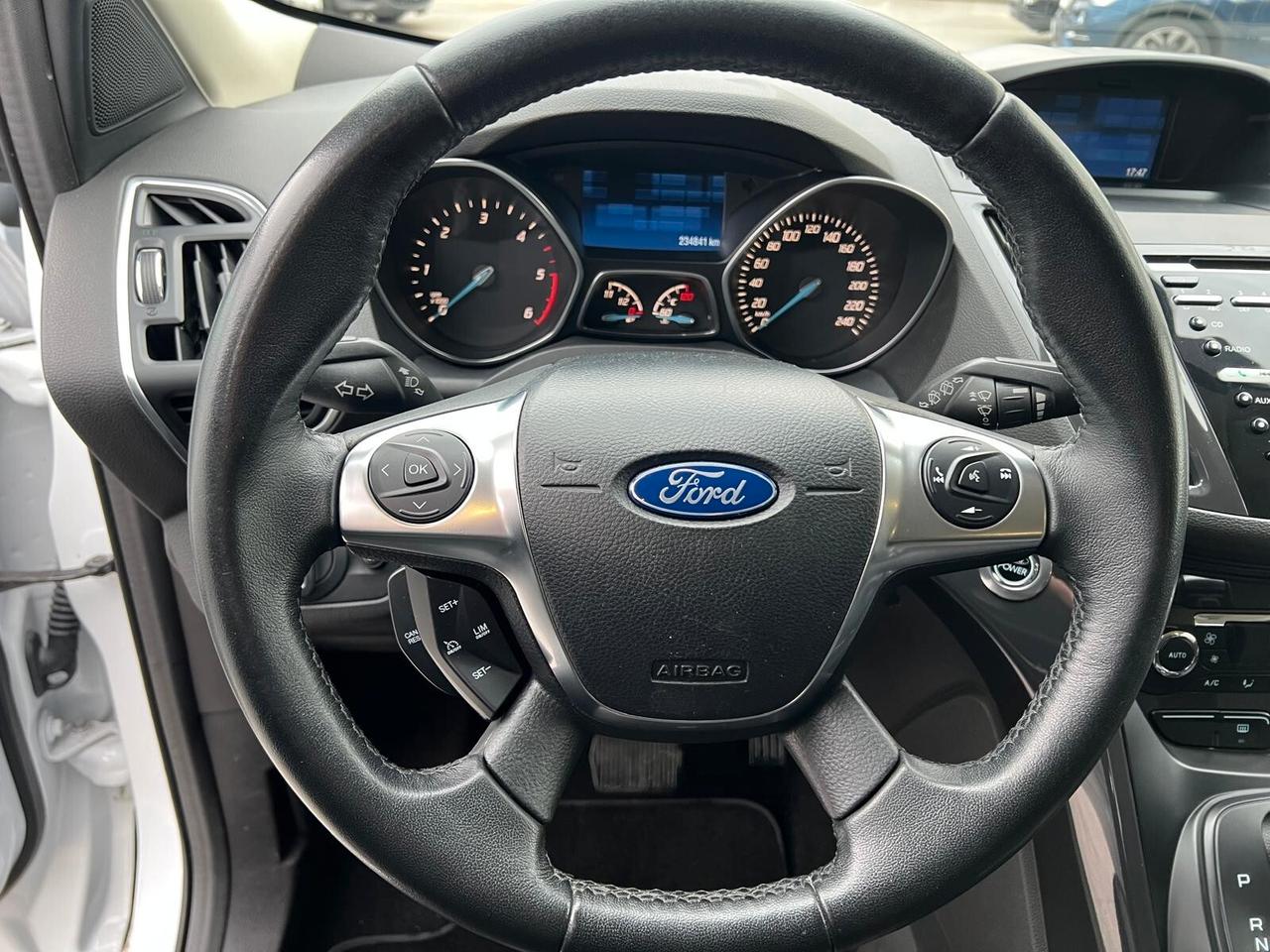 Ford Kuga 2.0 TDCI 140 CV 4WD Powershift Titanium