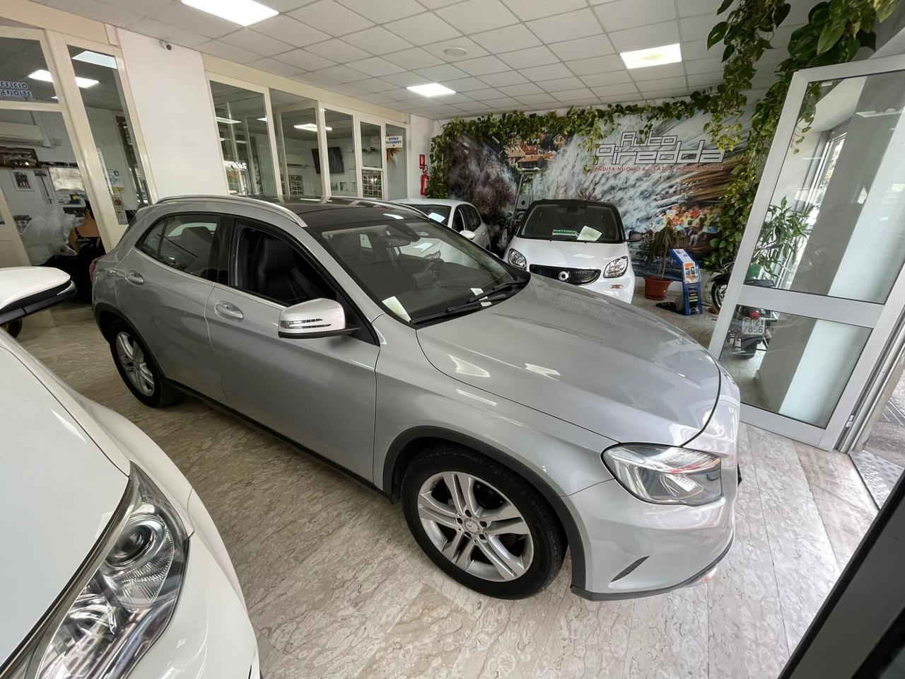 Mercedes-benz GLA 180 d EURO 6 TETTO APRIBILE