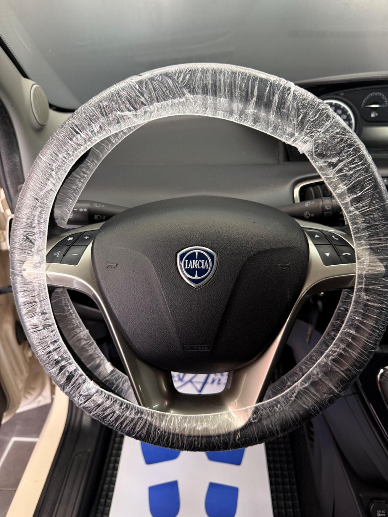 Lancia Ypsilon 1.2 GPL Ecochic Gold 2016