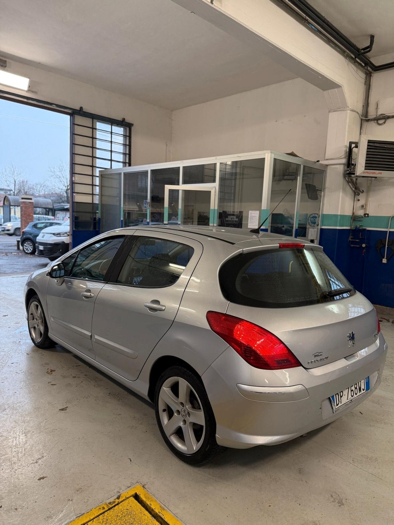 Peugeot 308 1.6 VTi 120CV 5p. Premium