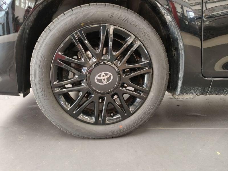 Toyota Aygo Aygo Connect 1.0 VVT-i 72 CV 5 porte x-play