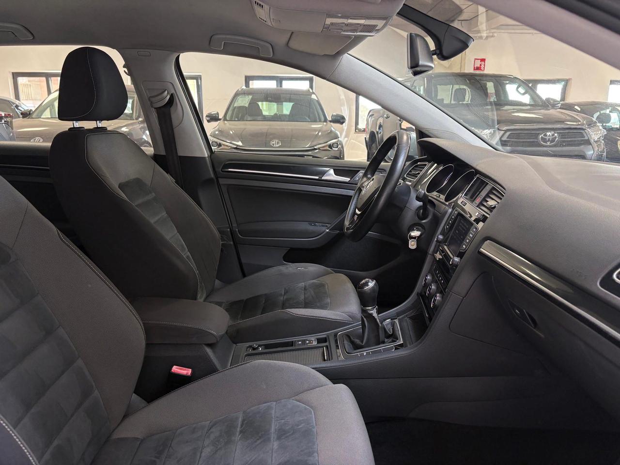 Volkswagen Golf 5p 1.6 tdi (btdi) Comfortline 110