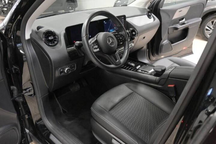 MERCEDES GLA 180D AUTOMATIC BUSINESS SOLUTION 115 CV