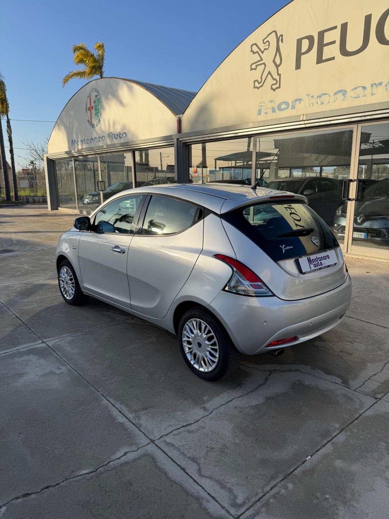 Lancia Ypsilon 1.2 69 CV 5 porte Gold